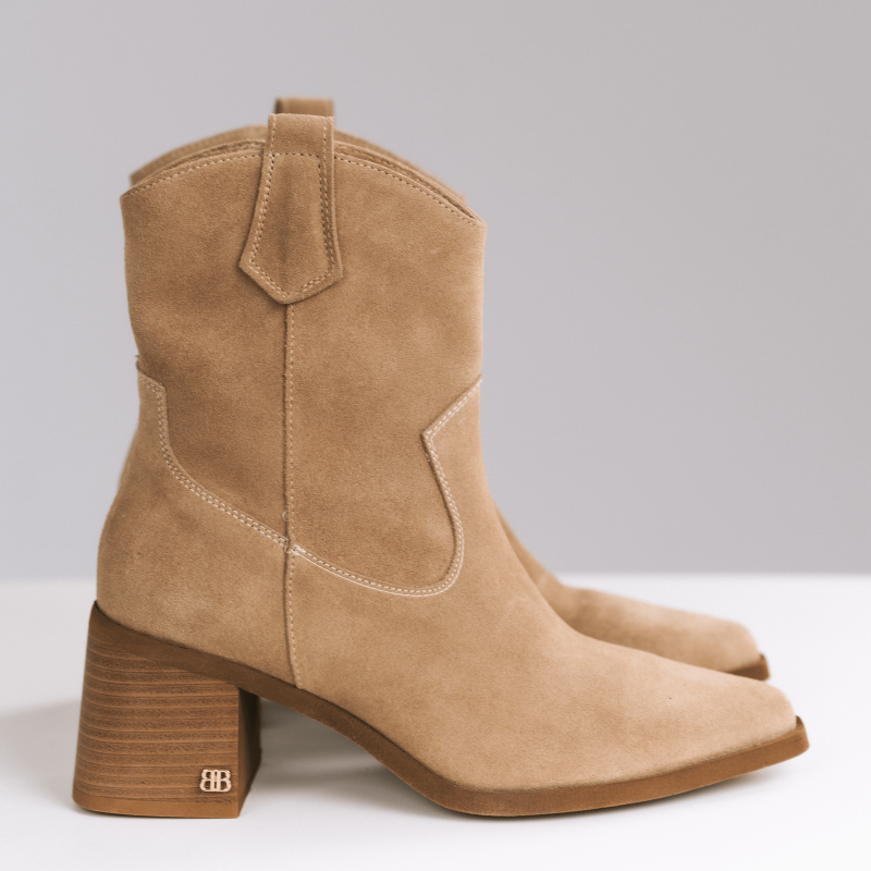 SKÓRZANE KOWBOJKI BEŻOWE ELEGANCKIE BALDACCINI.png