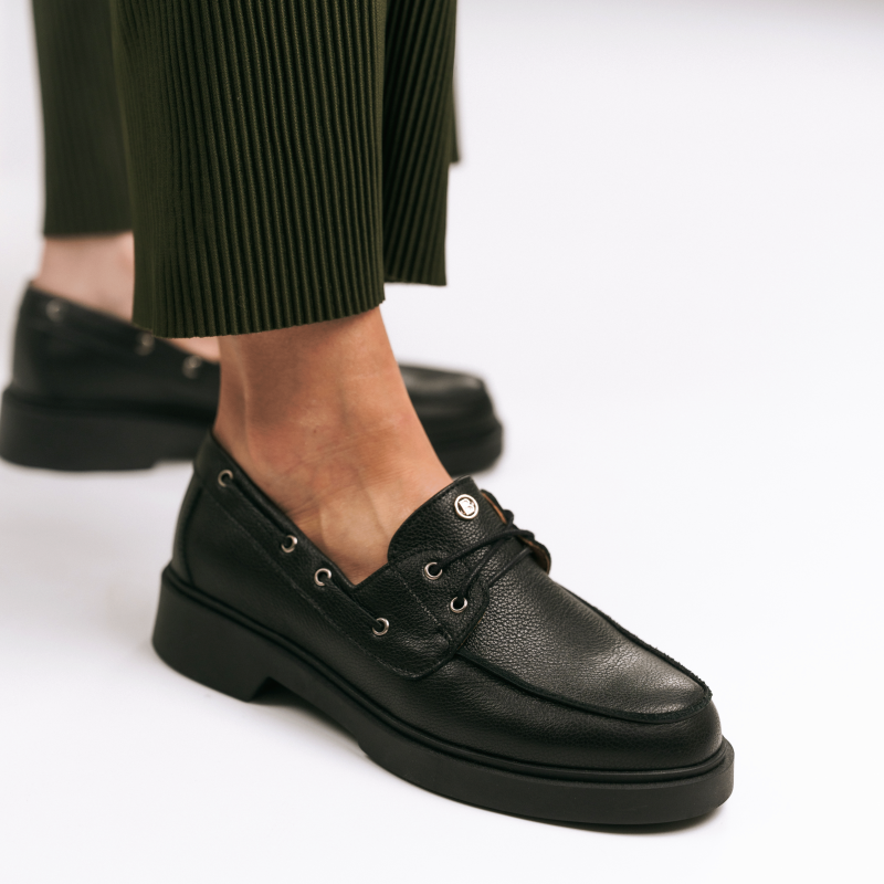 CZARNE SKÓRZANE MOKASYNY DAMSKIE BALDACCINI BOAT SHOES MOKASYNY ŻEGLARSKIE.png