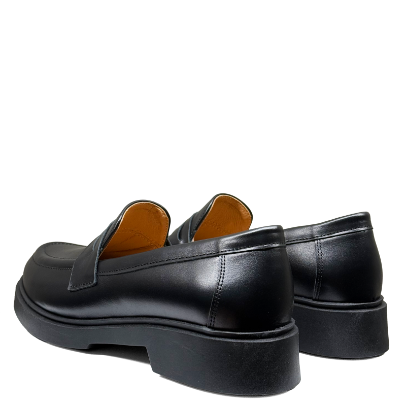 Czarne licowe mokasyny damskie skórzane Baldaccini 5