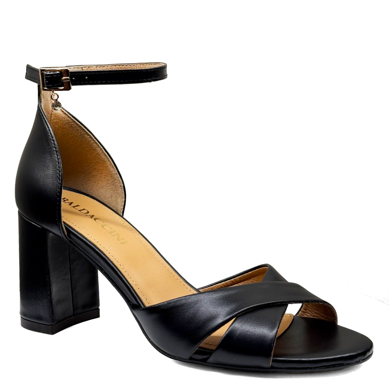 Czarne skórzane sandałki na słupku Baldaccini 2