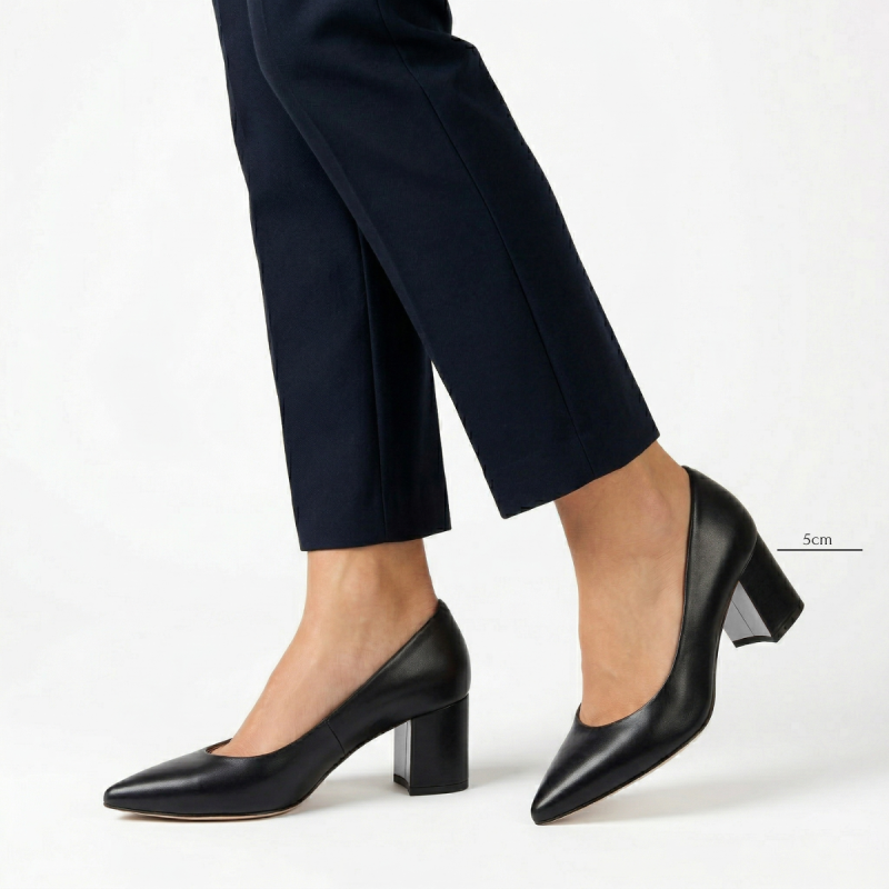 Czarne skórzane czółenka na niskim słupku Baldaccini 1