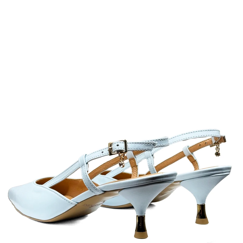 Błękitne baby blue czółenka na niskim obcasie slingback4