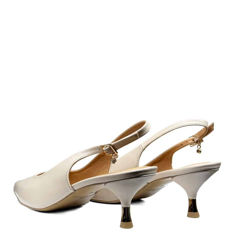 Beżowe skórzane czółenka na niskim obcasie slingback4