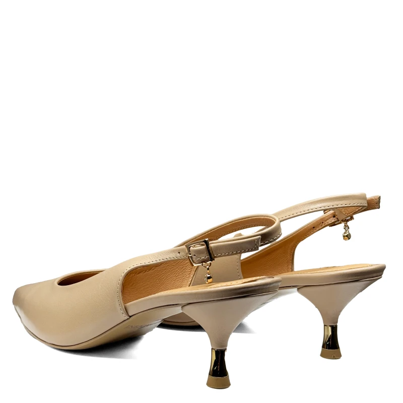 Beżowe biszkoptowe skórzane czółenka na niskim obcasie slingback4