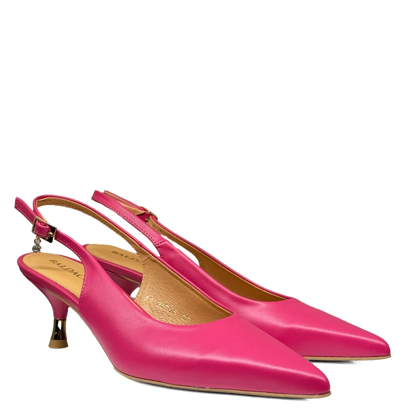 Fuksjowe różowe skórzane czółenka na niskim obcasie slingback3
