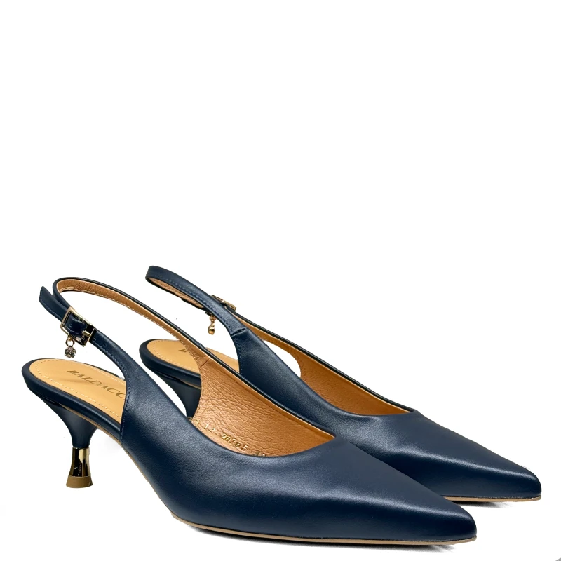 Granatowe czółenka na niskim obcasie slingback 207653