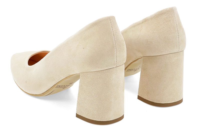 10410  baldaccini skórzane czółenka damskie na klocku beżowe.png2.png5.png