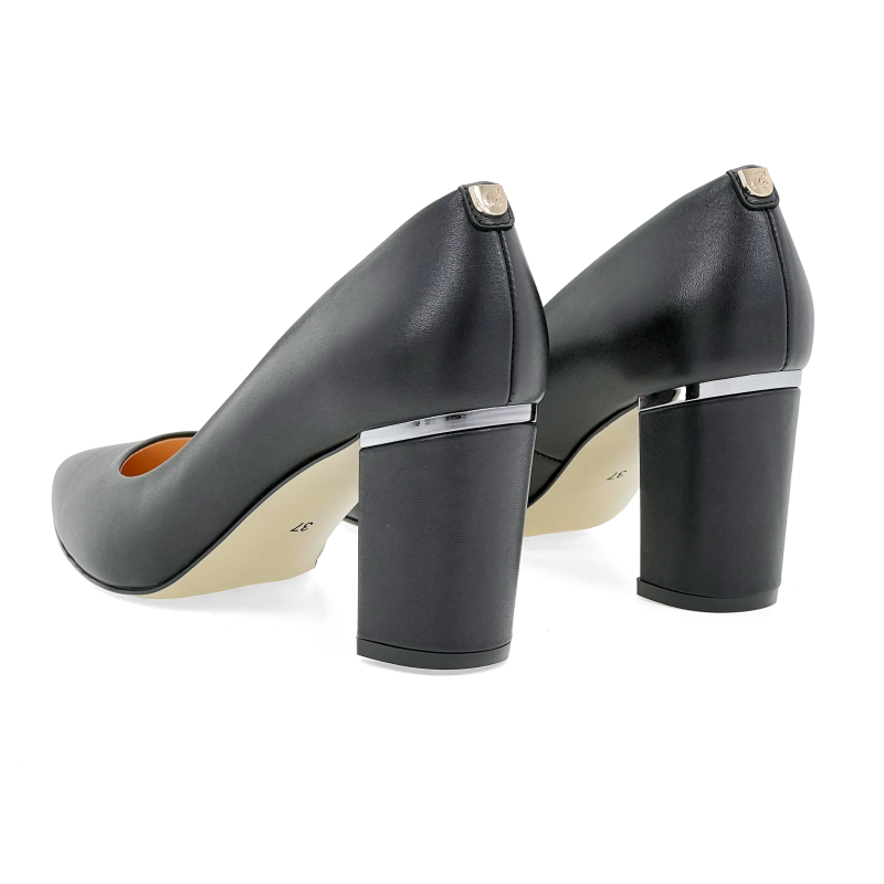 15595 CZARNY S SKÓRZANE CZÓŁENKA NA SŁUPKU 5.png