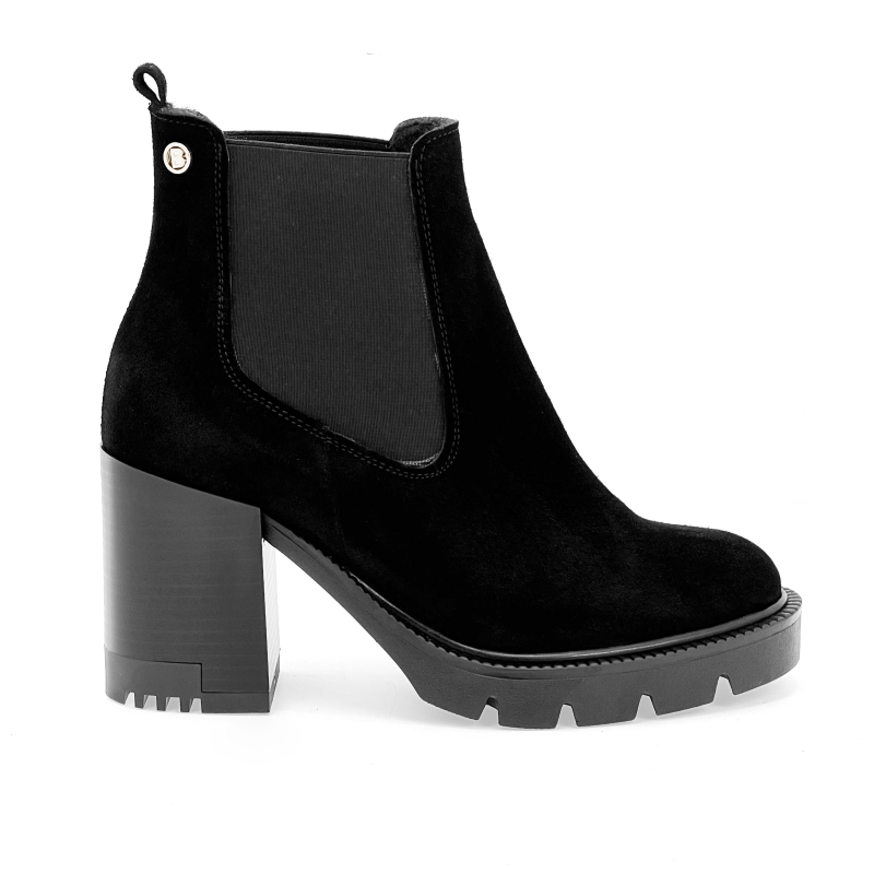 17995 czarnyw elur 1.png