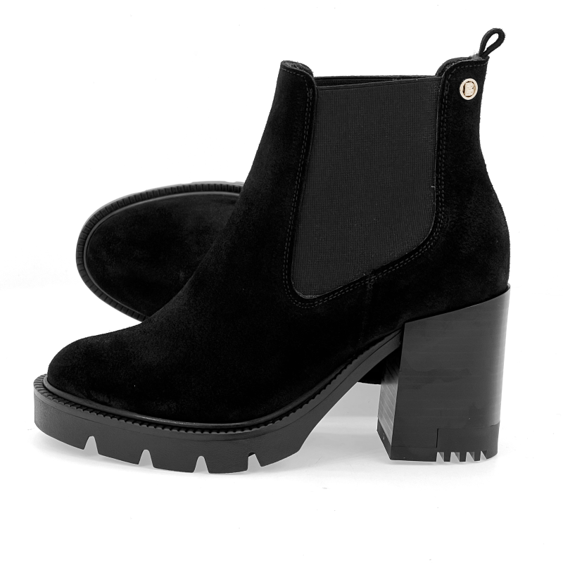 17995 czarny welur 6.png