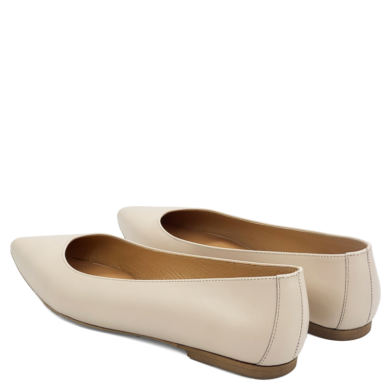 beżowe skórzane baleriny w szpic  (4).png